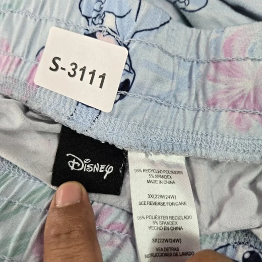 Disney *please carefully